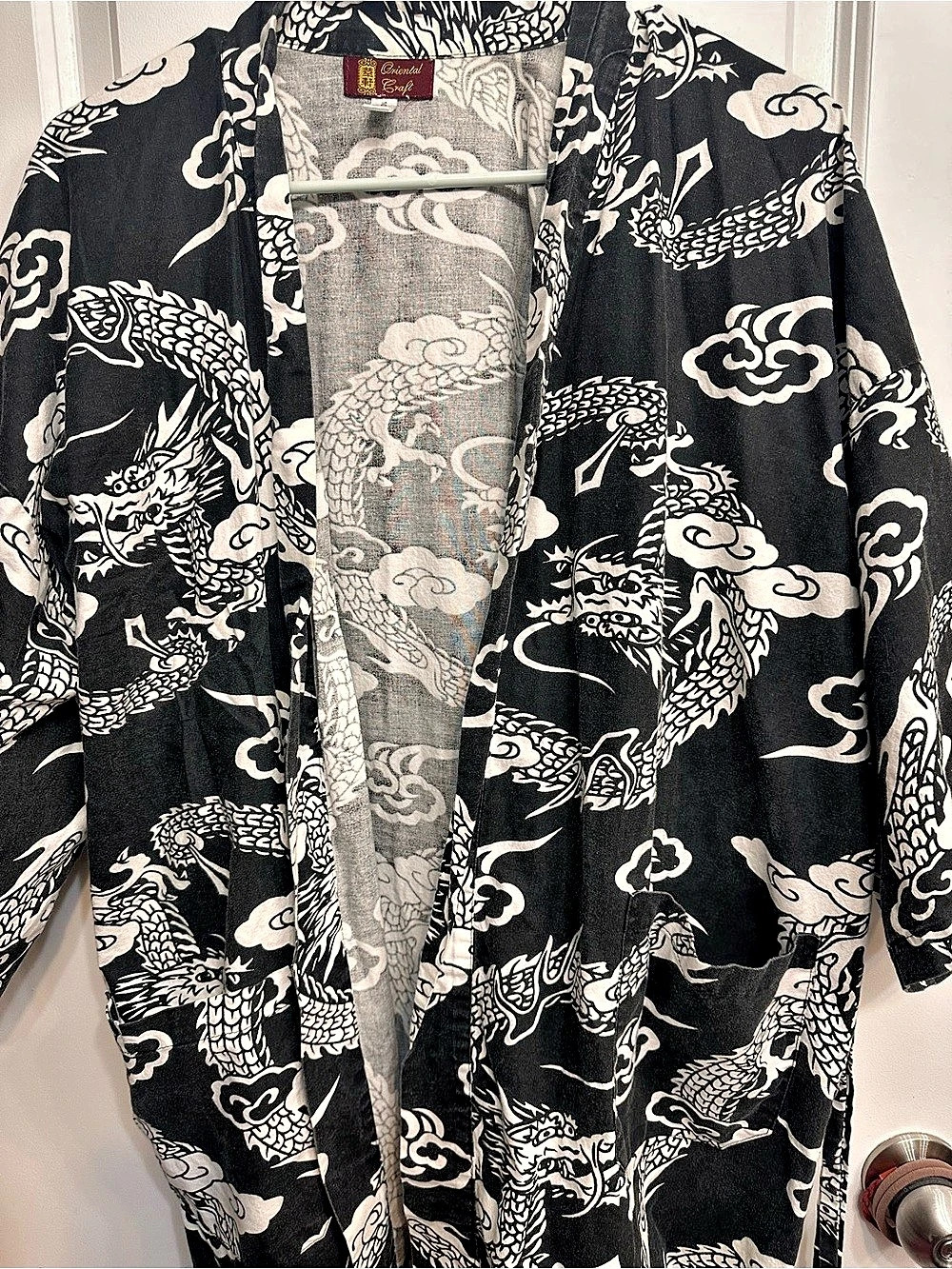 Oriental Cafe Black & White Dragon Print Kimono